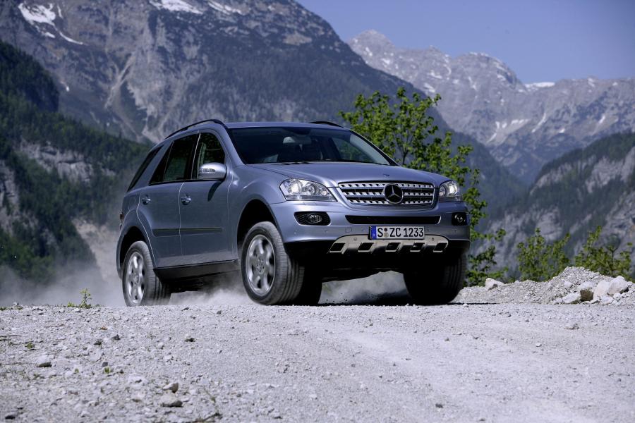  Mercedes-Benz ML-Class 2006 года  (фото 42 из 400)